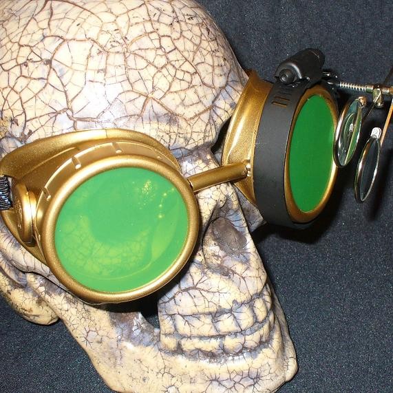 Gold Apocalypse Goggles: Green Lenses w/ Eye Loupe