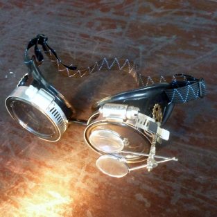Black Goggles: Clear Lenses /w Steampunk Gears Ring & Eye Loupes
