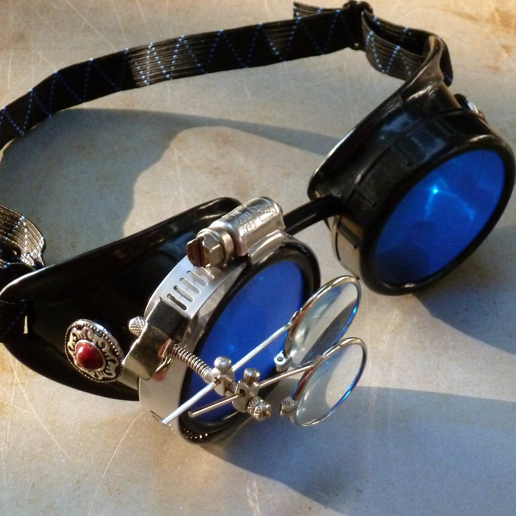 Black Goggles: Blue Lenses w/ Eye Loupe & Red Turquoise Side Pieces