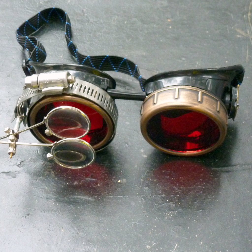 Steampunk Goggles With Red Lenses