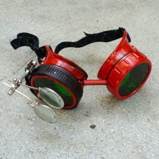 Red Apocalypse Goggles: Green Lenses w/ Eye Loupe