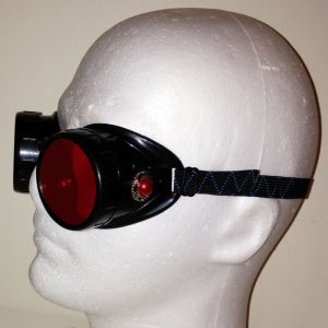 Red steampunk goggles - 3/4 view
