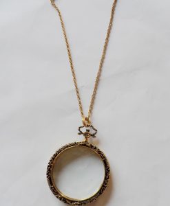 Antique Brass / Gold Monocle Necklace - Close Up of Chain